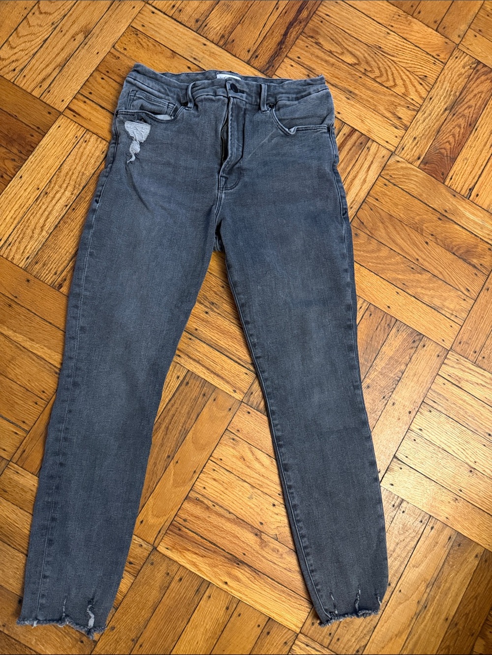 Good American Washed Gray Skinny Jeans with Raw Hem
